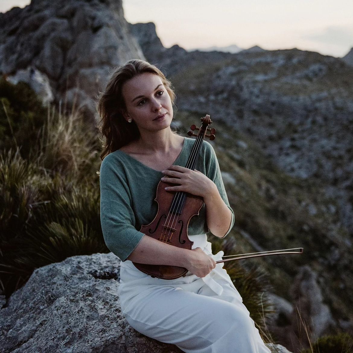 Johanna Eisa, Violine